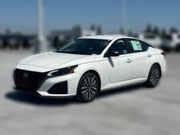 Nissan Altima SV FWD 2026 — side view