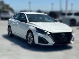 Nissan Altima SV FWD 2026 — side view