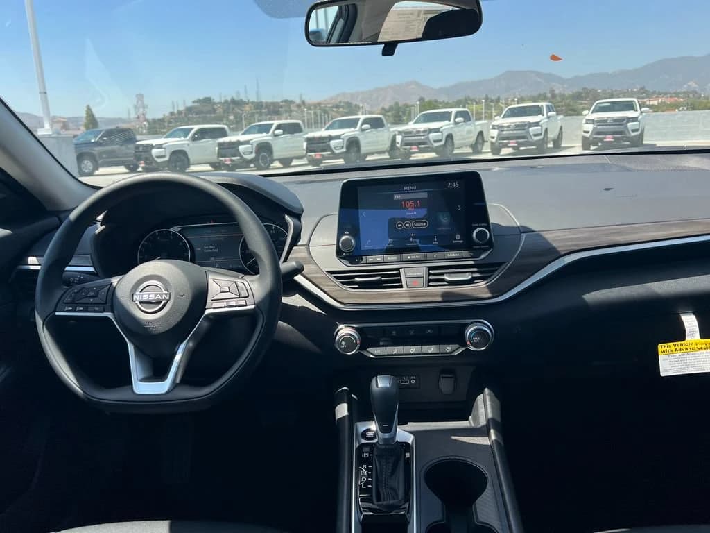 Nissan Altima SV FWD 2026 — side view