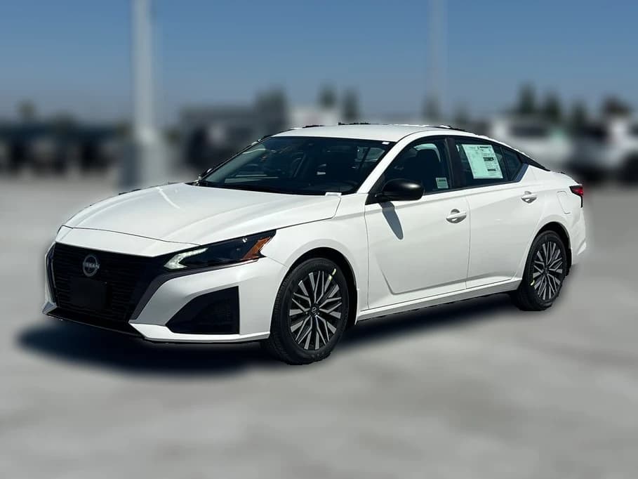 Nissan Altima SV FWD 2026 — side view
