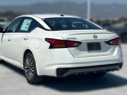 Nissan Altima SV FWD 2026 — side view