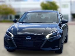Nissan Altima SV FWD 2026 — side view