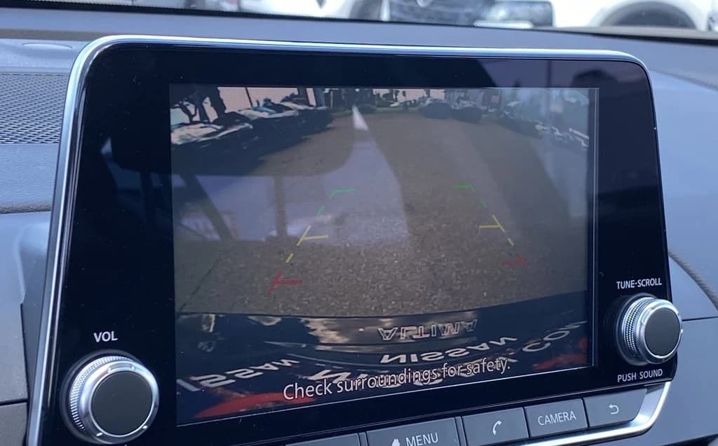 Nissan Altima SV FWD 2026 — side view