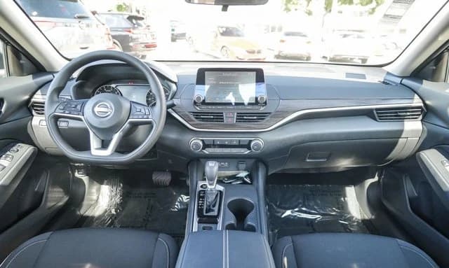 Nissan Altima SV AWD 2026 — side view