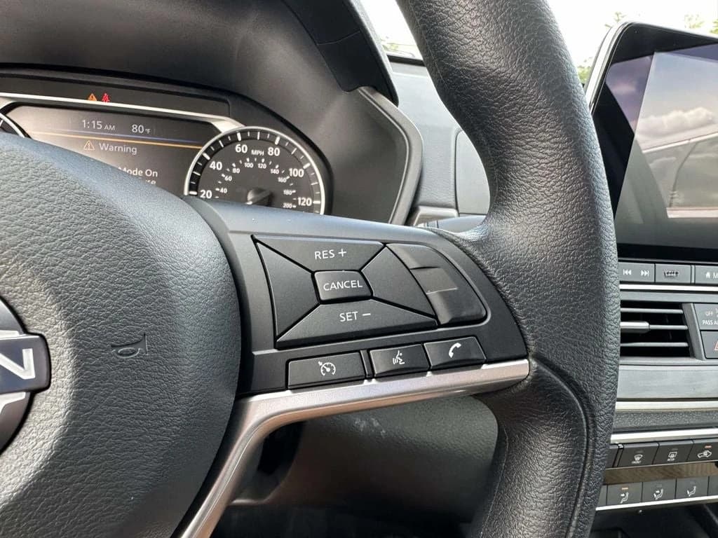 Nissan Altima SV AWD 2026 — side view