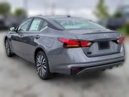 Nissan Altima SV AWD 2026 — side view