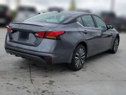 Nissan Altima SV AWD 2026 — side view