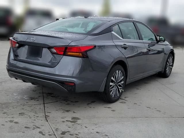Nissan Altima SV AWD 2026 — side view