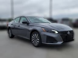 Nissan Altima SV AWD 2026 — side view