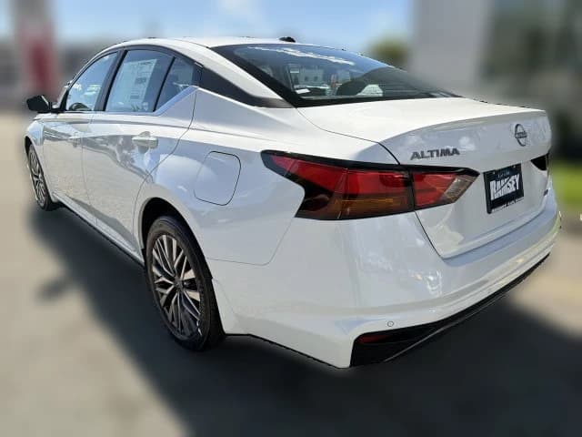 Nissan Altima SV AWD 2026 — side view