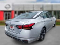 Nissan Altima SV AWD 2026 — side view