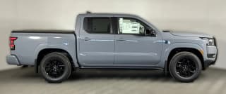 Nissan Frontier SV Crew Cab 4x2