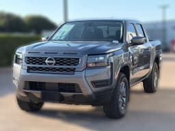 Nissan Frontier SV Crew Cab 4x2 2027 — side view
