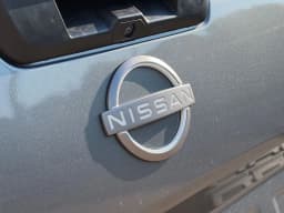 Nissan Frontier SV Crew Cab 4x2 2027 — side view