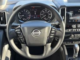 Nissan Frontier SV Crew Cab 4x2 2027 — side view