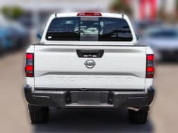 Nissan Frontier S Crew Cab 4x2 2027 — side view