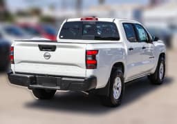 Nissan Frontier S Crew Cab 4x2 2027 — side view