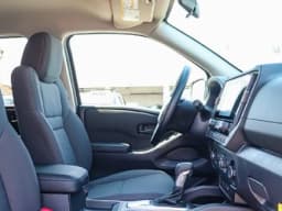 Nissan Frontier S Crew Cab 4x2 2027 — side view