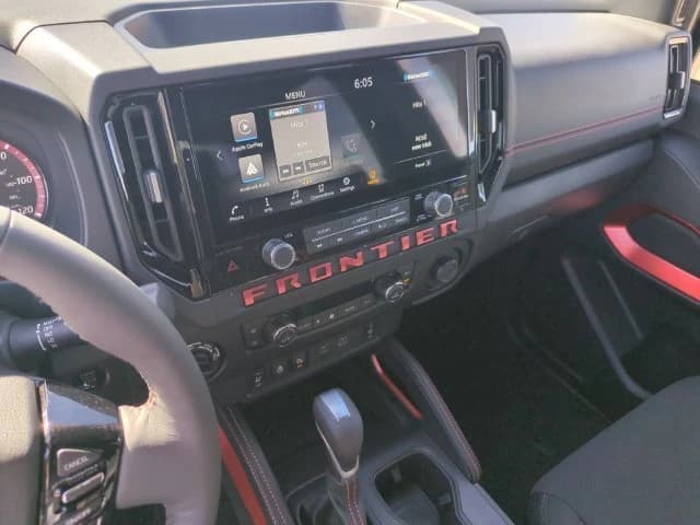 Nissan Frontier PRO-4X Crew Cab 4x4 2027 — side view