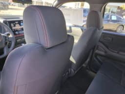 Nissan Frontier PRO-4X Crew Cab 4x4 2027 — side view