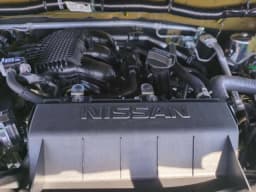 Nissan Frontier PRO-4X Crew Cab 4x4 2027 — side view