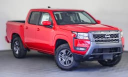 Nissan Frontier SV Crew Cab 4x4 2025 — side view
