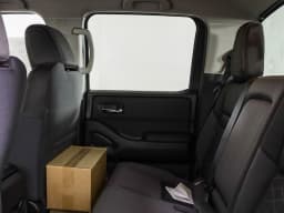 Nissan Frontier SV Crew Cab 4x4 2025 — side view