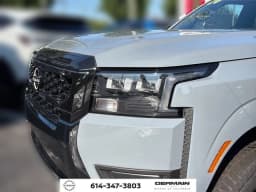 Nissan Frontier SV Crew Cab 4x4 2026 — side view