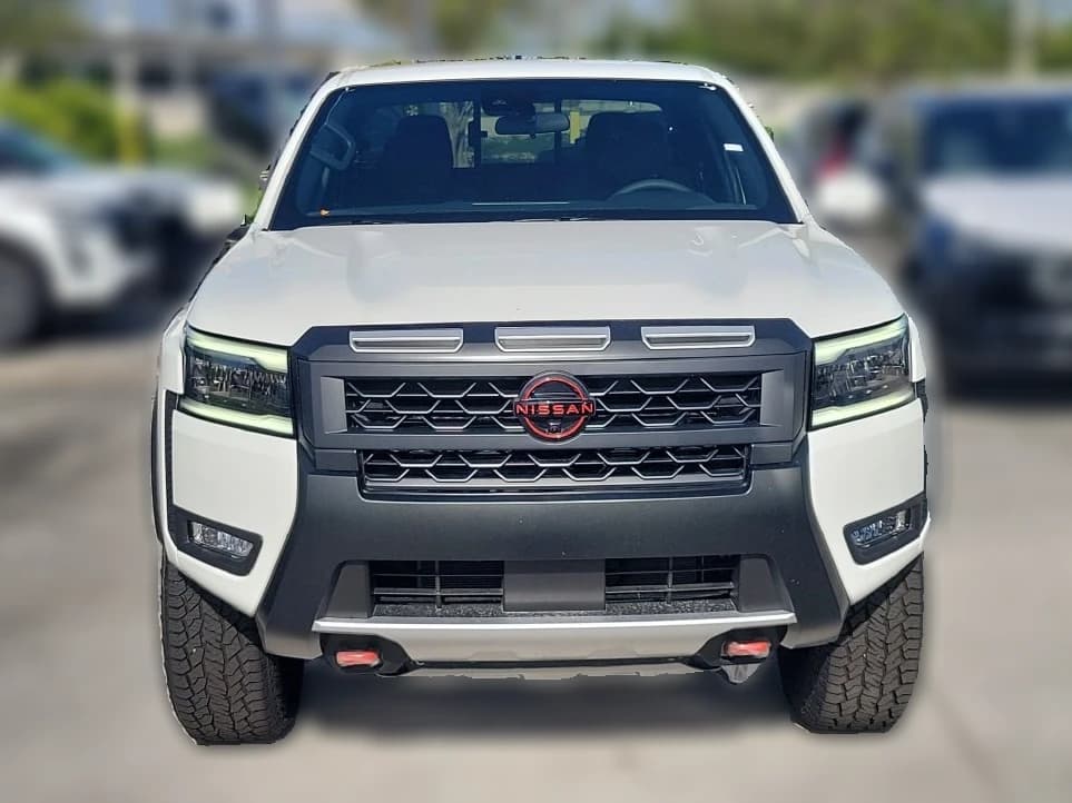 Nissan Frontier PRO-4X Crew Cab 4x4 2026 — side view