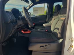 Nissan Frontier PRO-4X Crew Cab 4x4 2026 — side view
