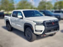 Nissan Frontier PRO-4X Crew Cab 4x4 2026 — side view