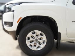 Nissan Frontier S Crew Cab 4x4 2027 — side view