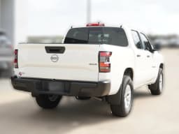 Nissan Frontier S Crew Cab 4x4 2027 — side view