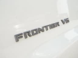 Nissan Frontier S Crew Cab 4x4 2027 — side view