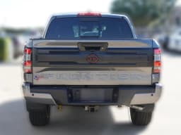 Nissan Frontier PRO-4X Crew Cab 4x4 2027 — side view