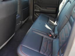 Nissan Frontier PRO-4X Crew Cab 4x4 2027 — side view
