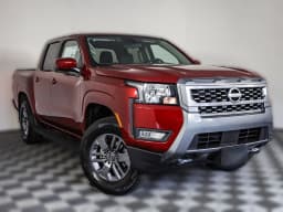 Nissan Frontier SV Crew Cab 4x4 2025 — side view