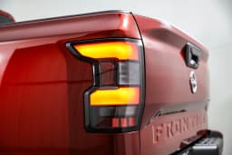 Nissan Frontier SV Crew Cab 4x4 2025 — side view