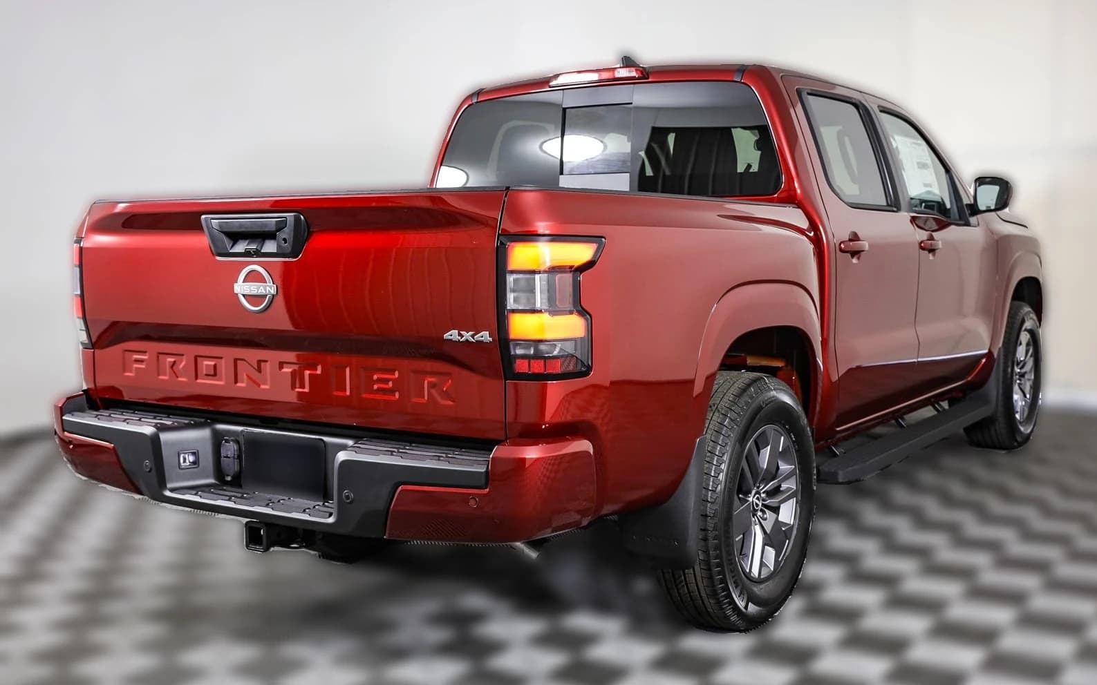 Nissan Frontier SV Crew Cab 4x4 2025 — side view