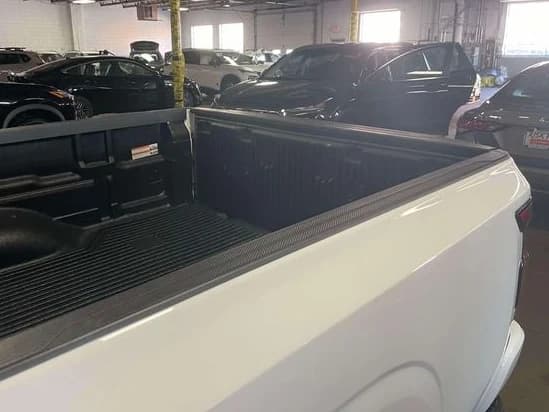 Nissan Frontier SV Crew Cab 4x4 2026 — side view