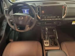Nissan Frontier SV Crew Cab 4x4 2026 — side view