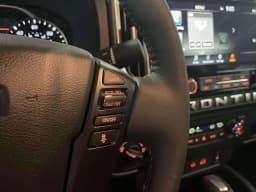 Nissan Frontier SV Crew Cab 4x4 2026 — side view