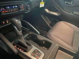 Nissan Frontier SV Crew Cab 4x4 2026 — side view