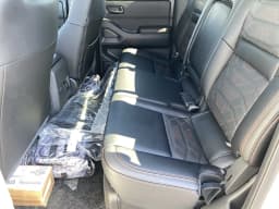 Nissan Frontier PRO-4X Crew Cab 4x4 Long Bed 2026 — side view
