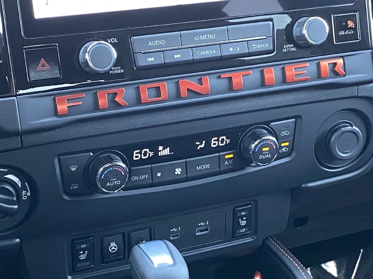 Nissan Frontier PRO-4X Crew Cab 4x4 Long Bed 2026 — side view
