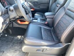 Nissan Frontier PRO-4X Crew Cab 4x4 Long Bed 2026 — side view