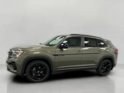 Volkswagen Atlas Cross Sport 2.0T SEL R-Line Black 4MOTION 2026 — side view