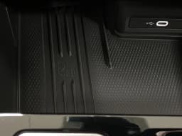 Volkswagen Atlas Cross Sport 2.0T SEL R-Line Black 4MOTION 2026 — side view