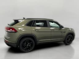 Volkswagen Atlas Cross Sport 2.0T SEL R-Line Black 4MOTION 2026 — side view