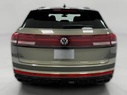 Volkswagen Atlas Cross Sport 2.0T SEL R-Line Black 4MOTION 2026 — side view